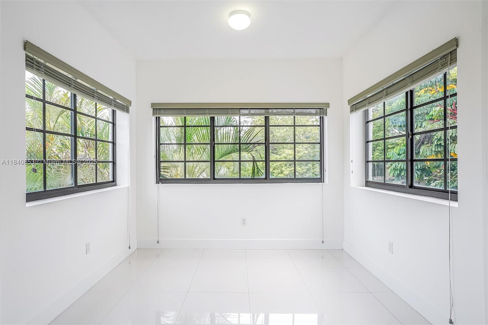 Property Photo: 1901 S Le Jeune Rd 4 FL 33134