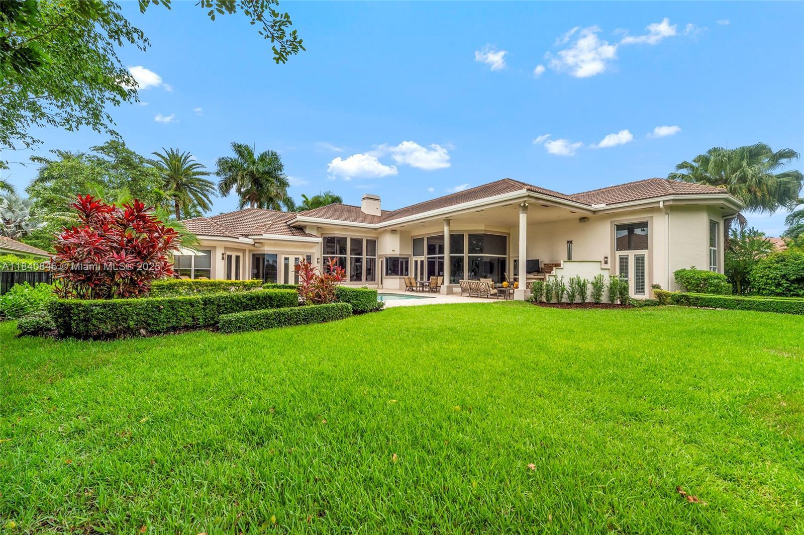 Property Photo: 2684 Riviera Ct FL 33332