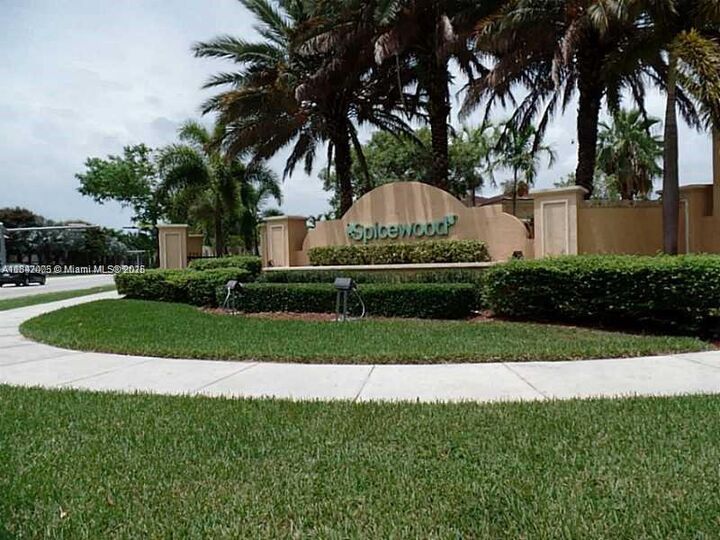 Property Photo: 23712 SW 110th Ave FL 33032