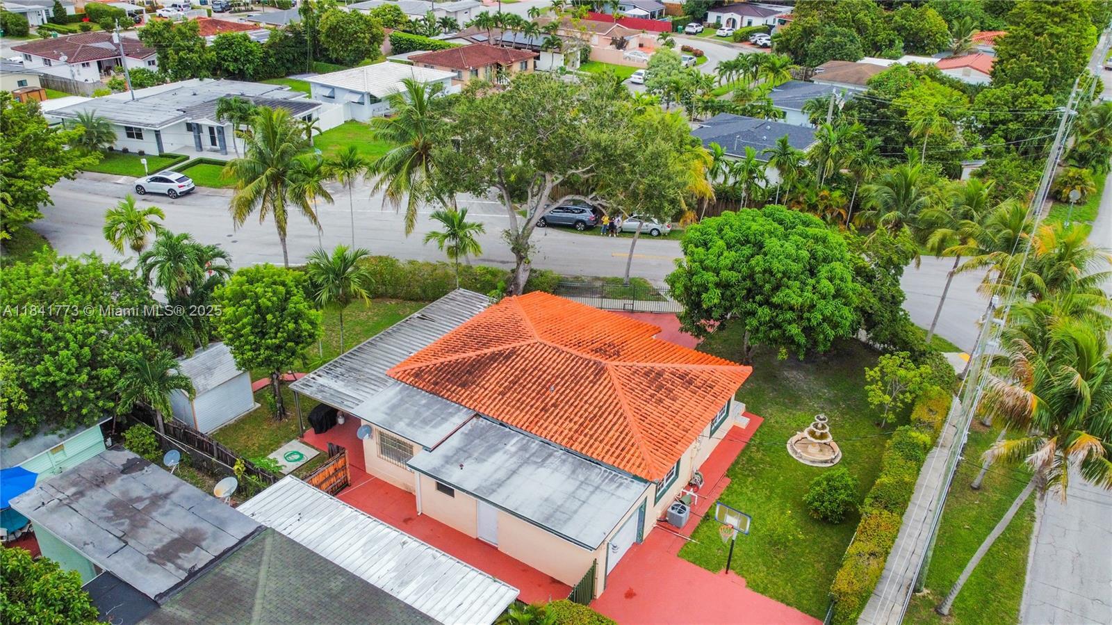 Property Photo: 2550 SW 65th Ave FL 33155