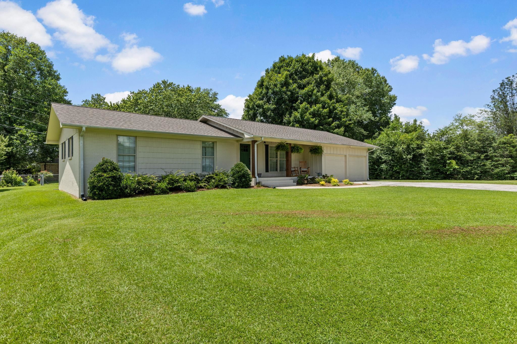 Property Photo:  1422 Longbrook Dr  AL 35055 - CULLMAN 