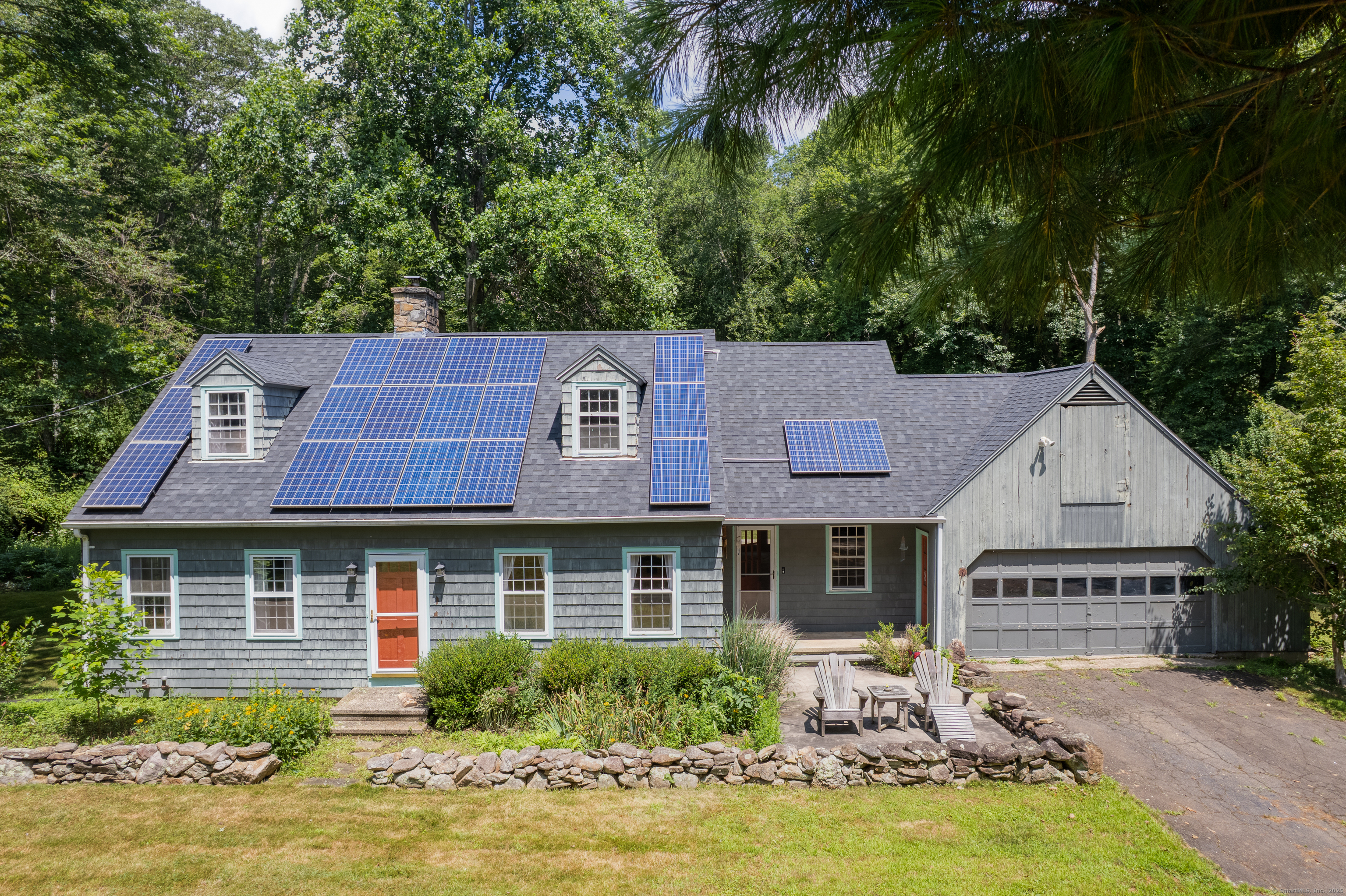 Property Photo:  181 Dunk Rock Road  CT 06437 