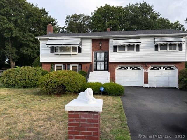 Property Photo:  69 Pheasant Lane  CT 06108 