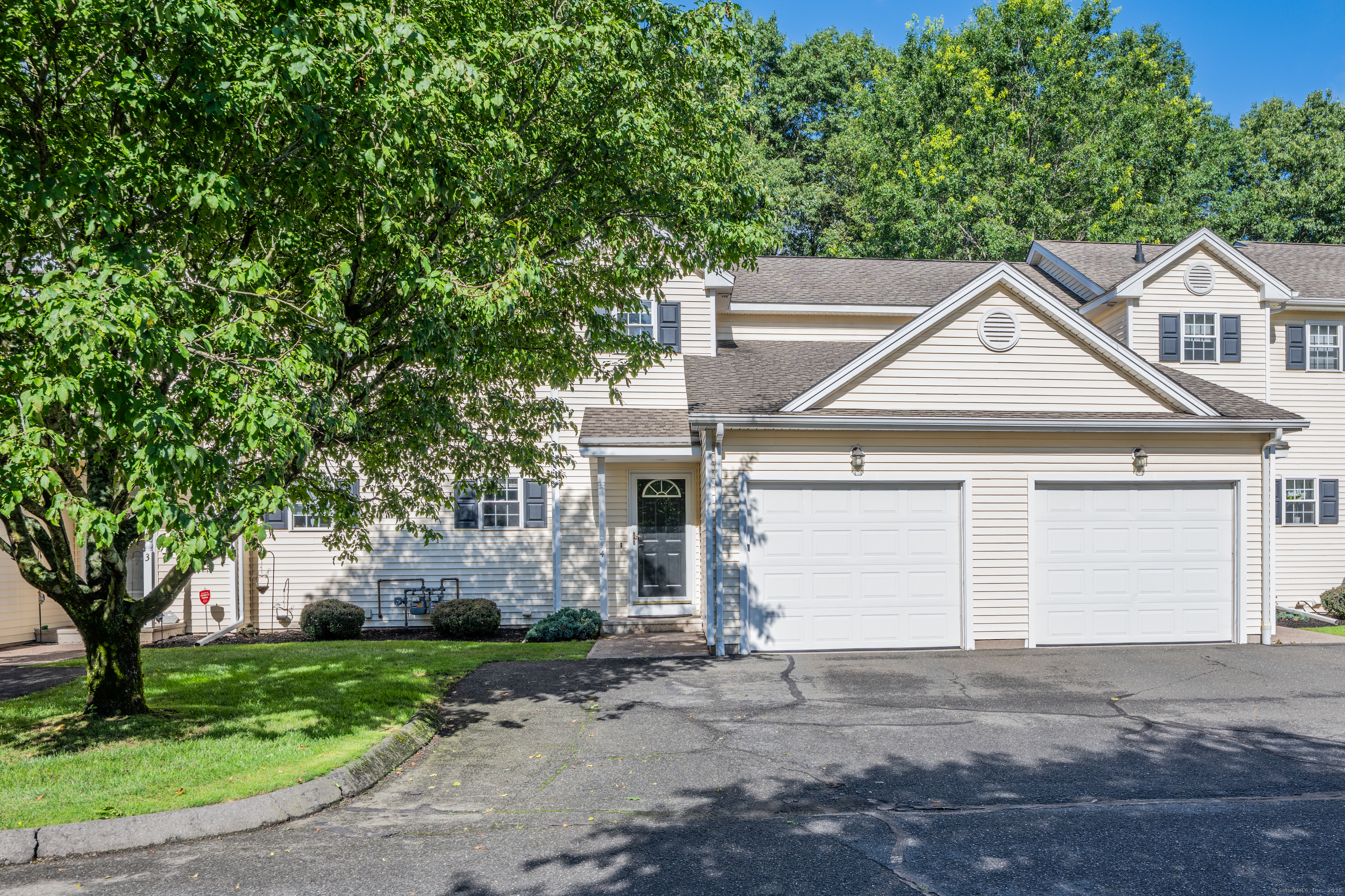 Property Photo:  135 New Britain Avenue 4  CT 06062 