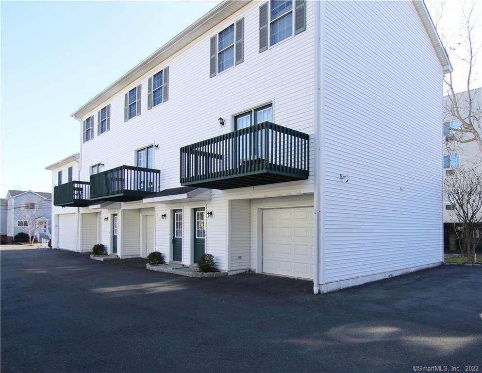 Property Photo:  14 Dora Street 2  CT 06902 