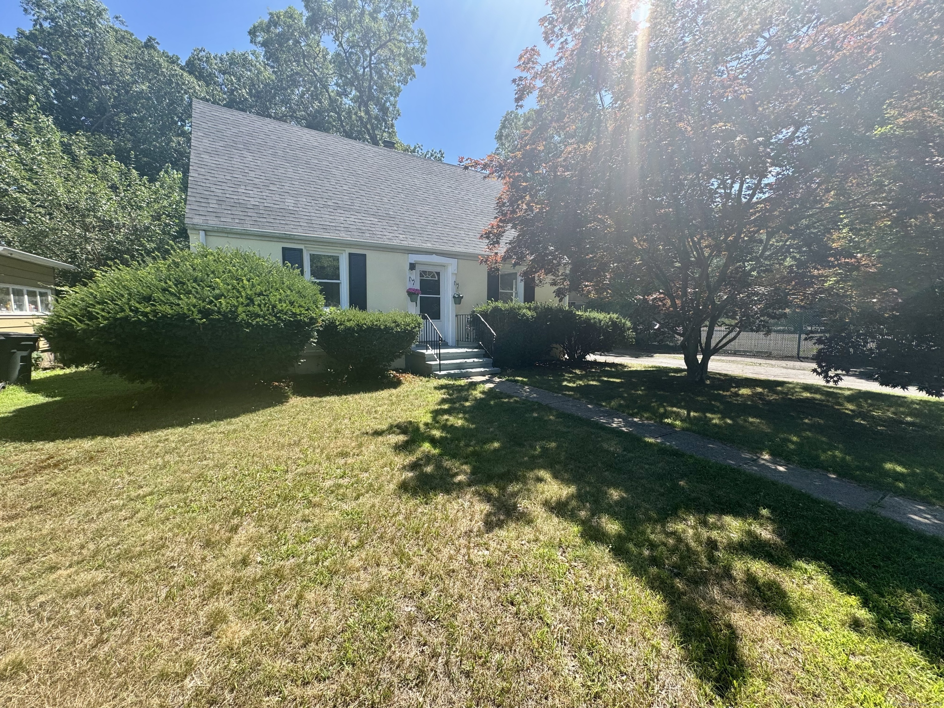 18 Oak Road  West Haven CT 06516 photo
