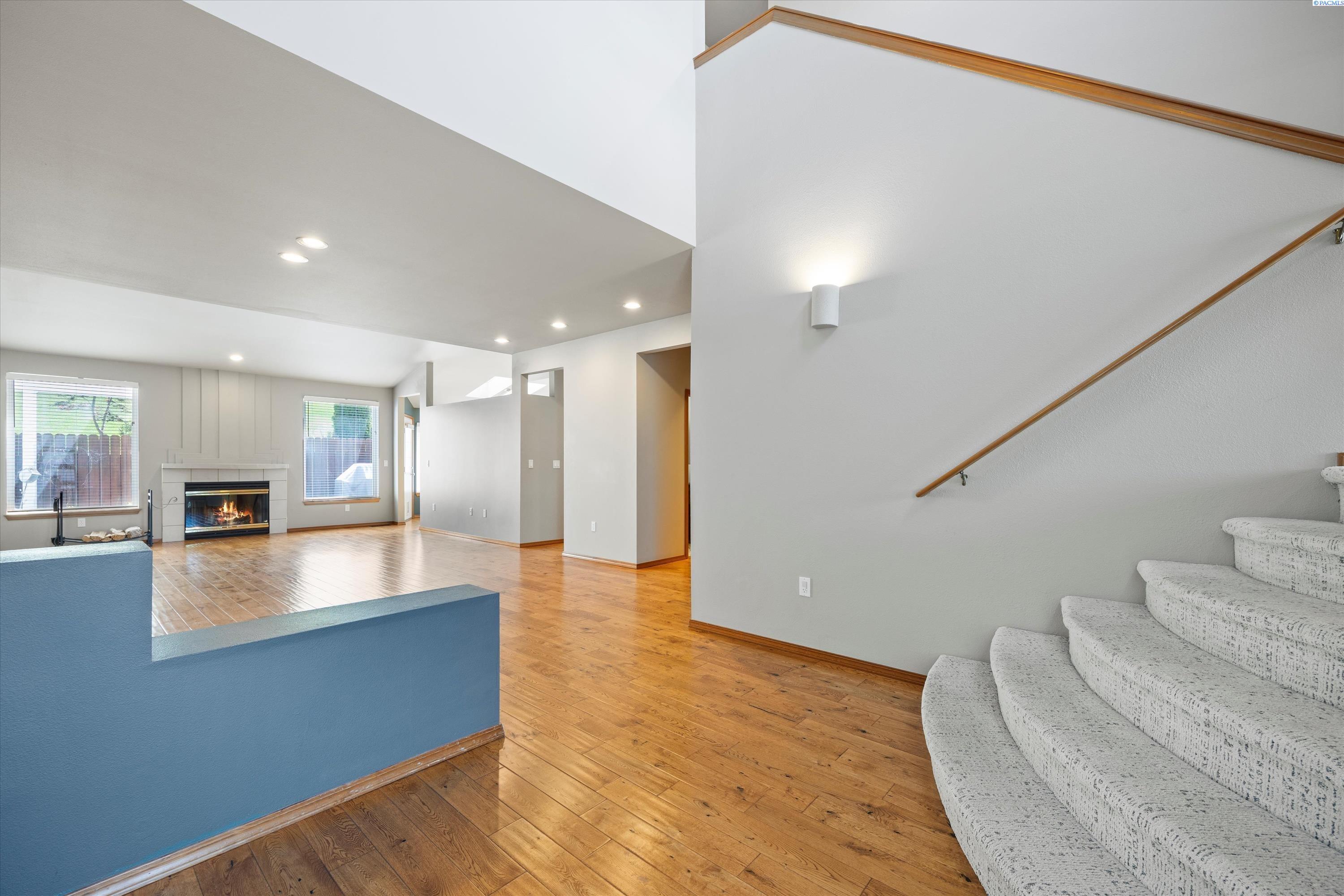 Property Photo: 1934 Fairway Dr WA 99352