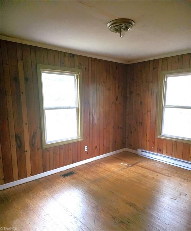Property Photo:  522 Turner Street  NC 27288 