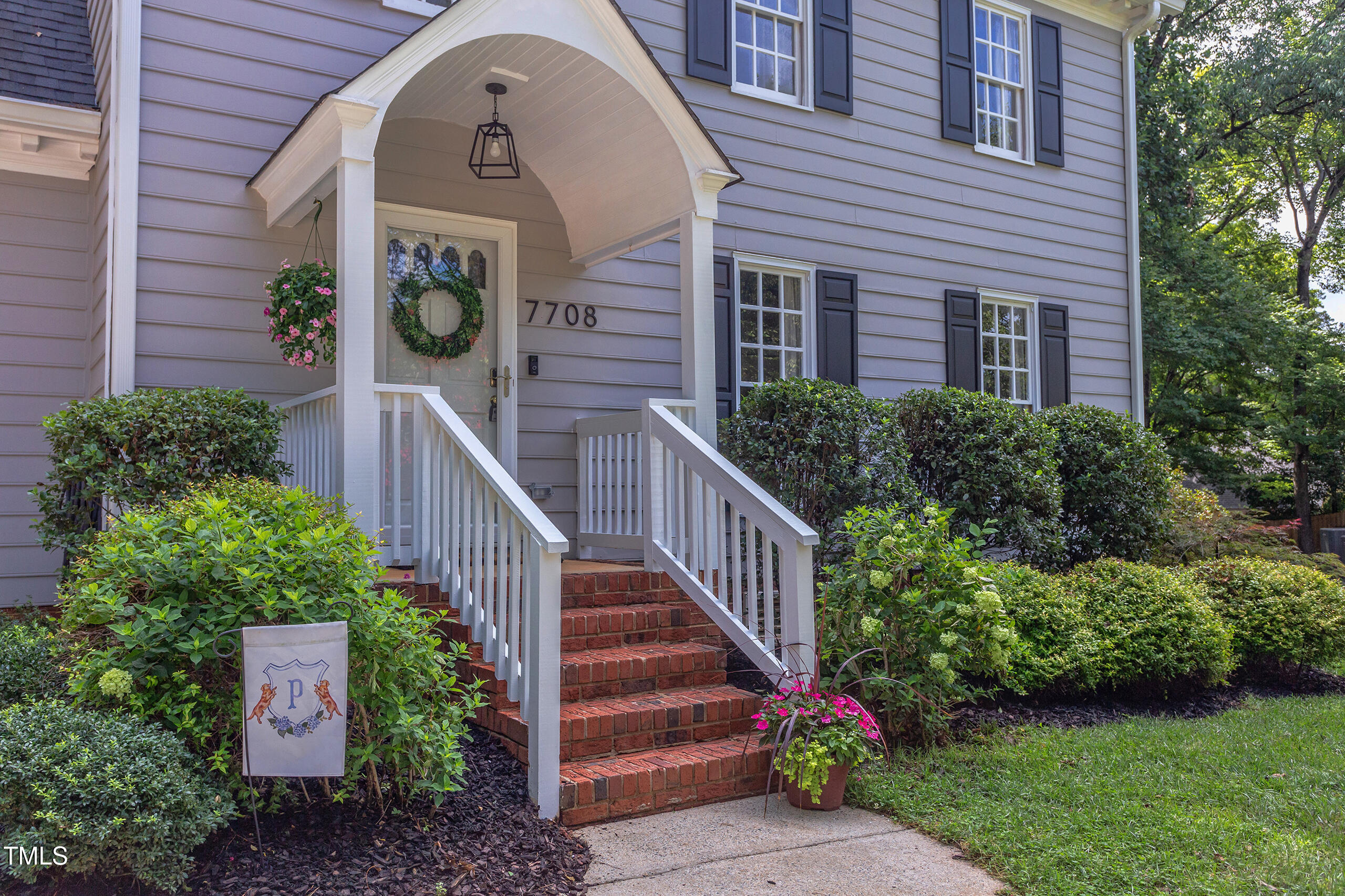 Property Photo: 7708 Highlandview Circle NC 27613