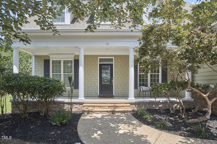 Property Photo: 10 Haywood Court NC 27705