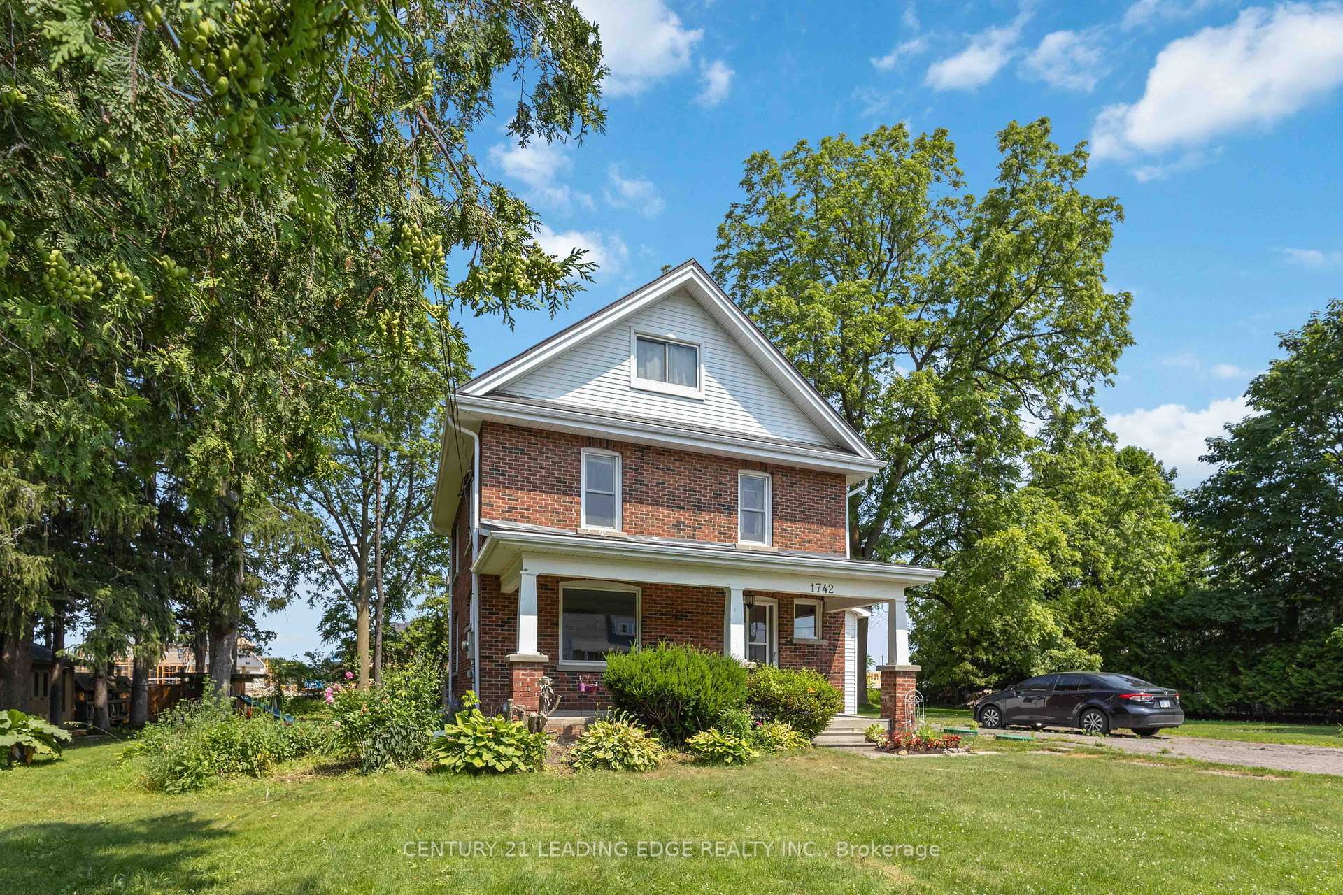 Property Photo:  1742 Lane Street  ON L1Y 1B6 