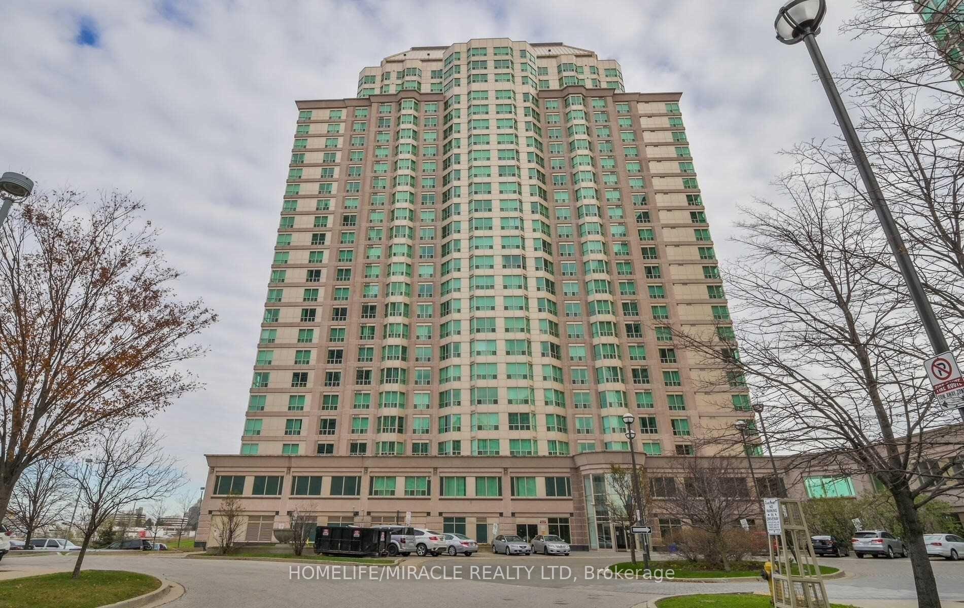 Property Photo: 11 Lee Centre Drive 2305 ON M1H 3J5