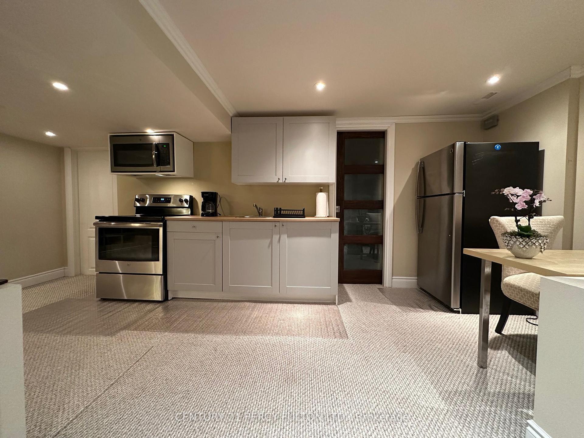Property Photo:  244 Horsham Avenue #Bsmt  ON M2N 2A6 