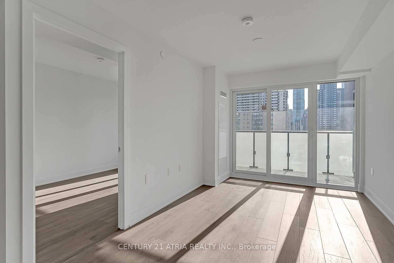 Property Photo:  575 Bloor Street E 909  ON M4W 0B2 