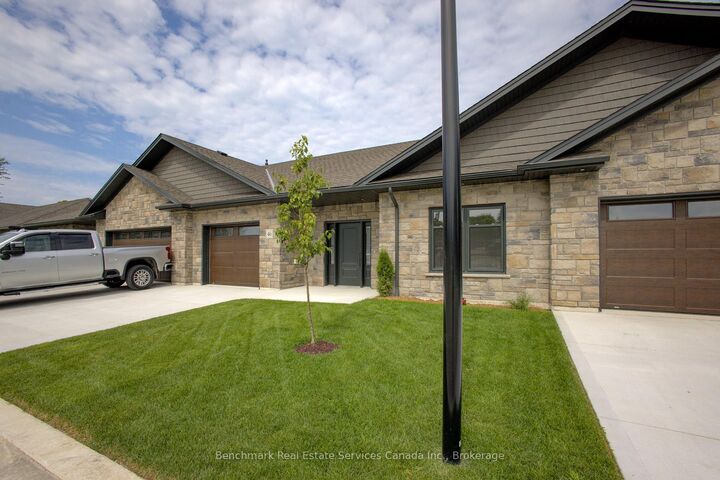 Property Photo: 1182 Queen Street 54 ON N2Z 1G4