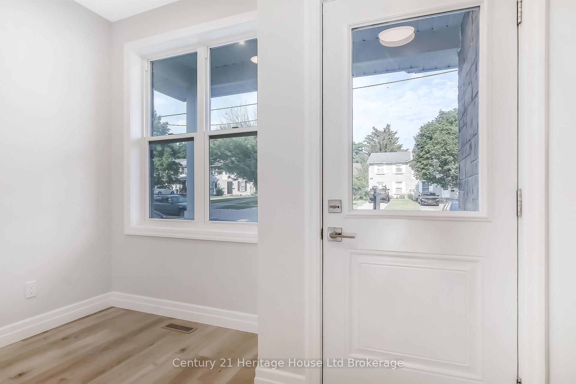 Property Photo:  50 Blandford Street 1  ON N4S 7H6 