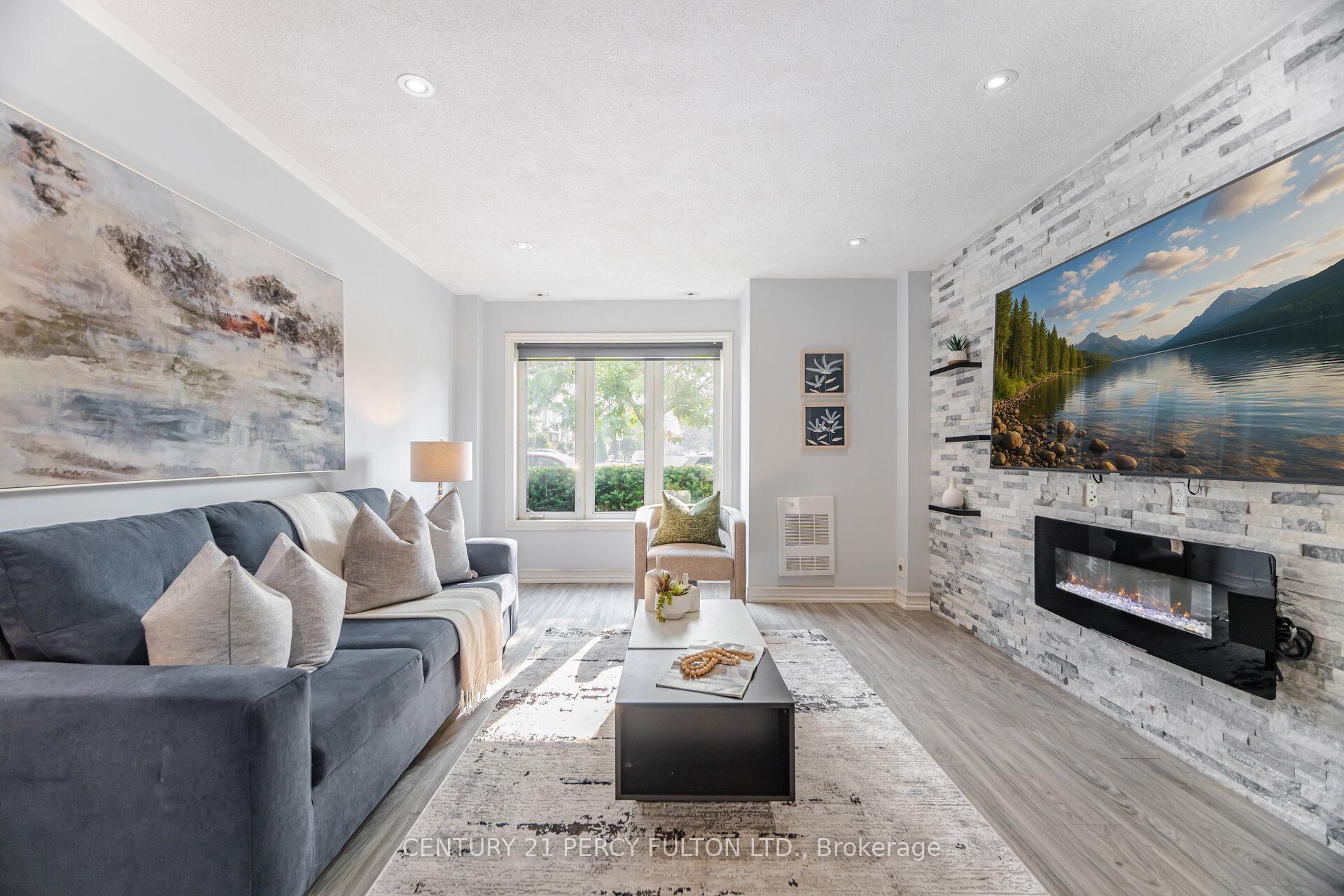 Property Photo: 29 Mondeo Drive ON M1P 5B6