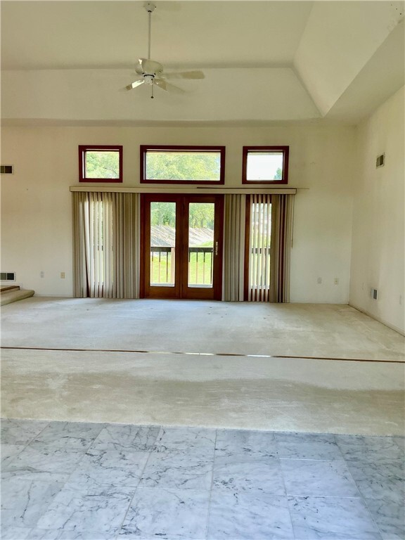 Property Photo: 365 Saratoga Dr PA 15401
