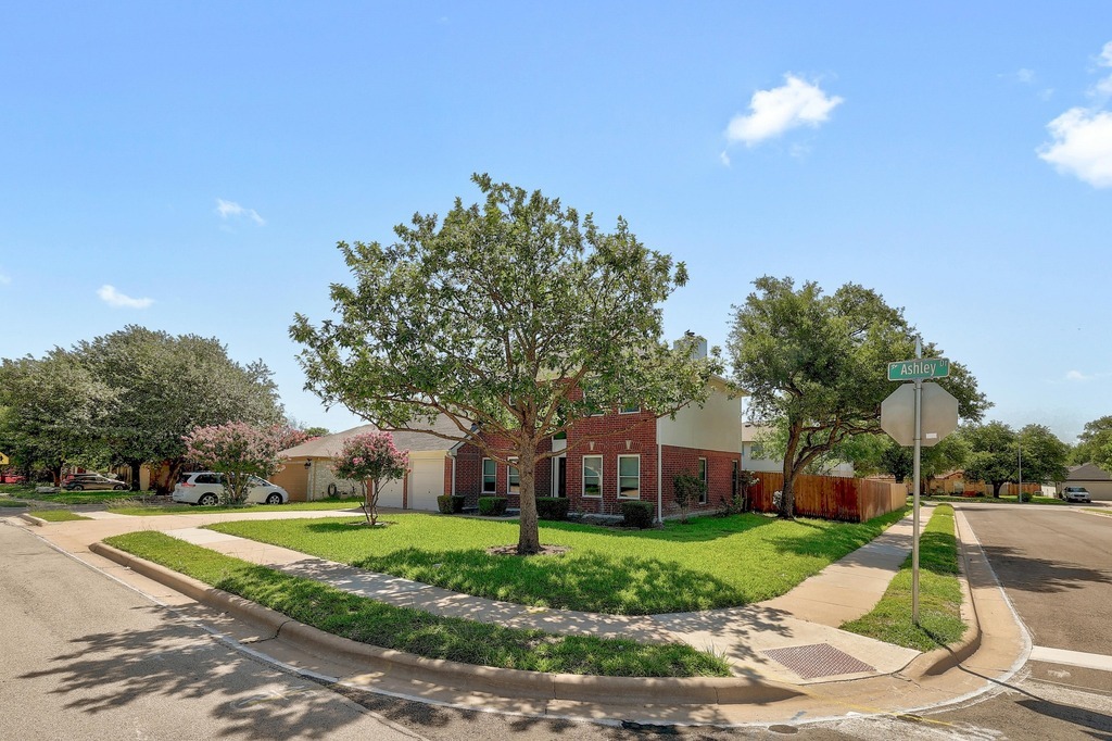 Property Photo: 1401 Ashley Drive TX 78665