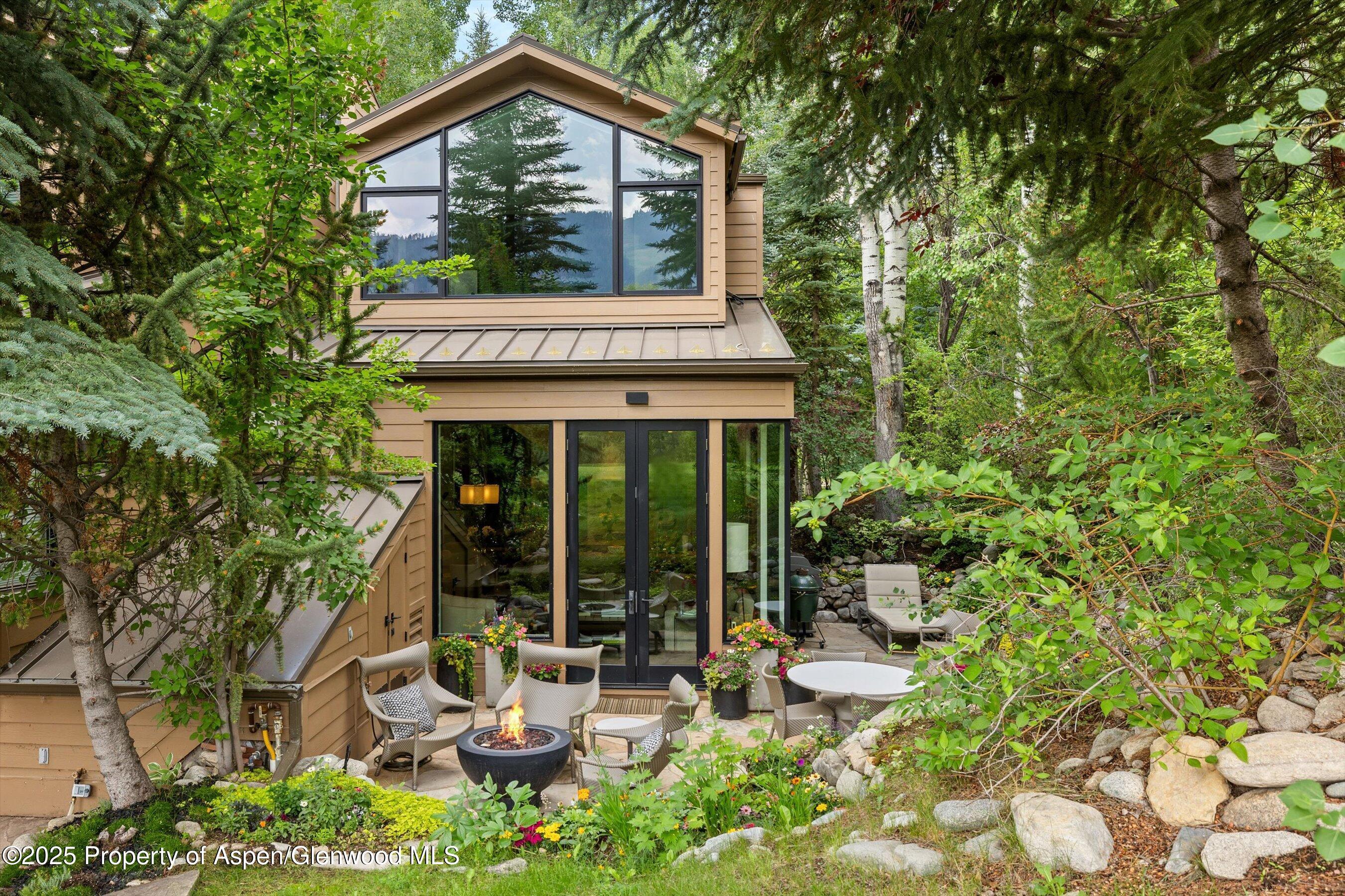 Property Photo:  155 Lone Pine Road Unit 12  CO 81611 