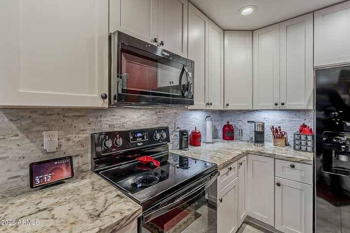 Property Photo: 15205 N Ivory Drive B AZ 85268