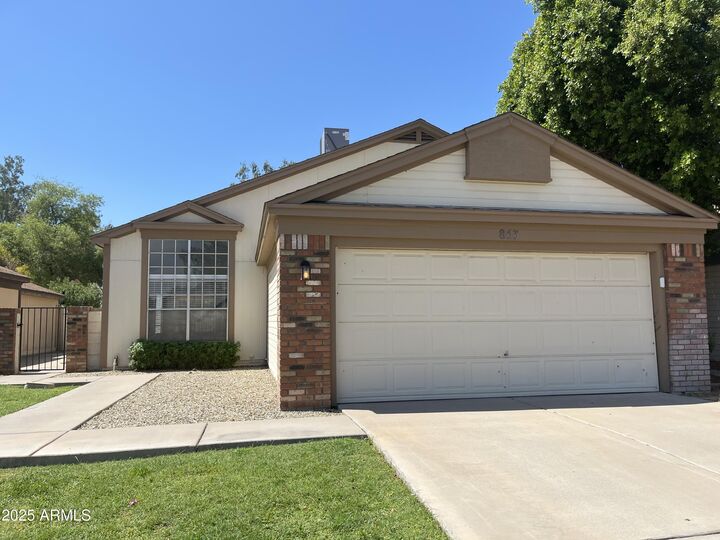 Property Photo:  853 E Manor Drive  AZ 85225 