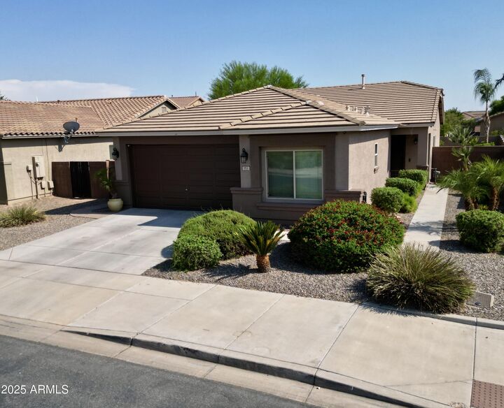 953 W Witt Avenue  San Tan Valley AZ 85140 photo