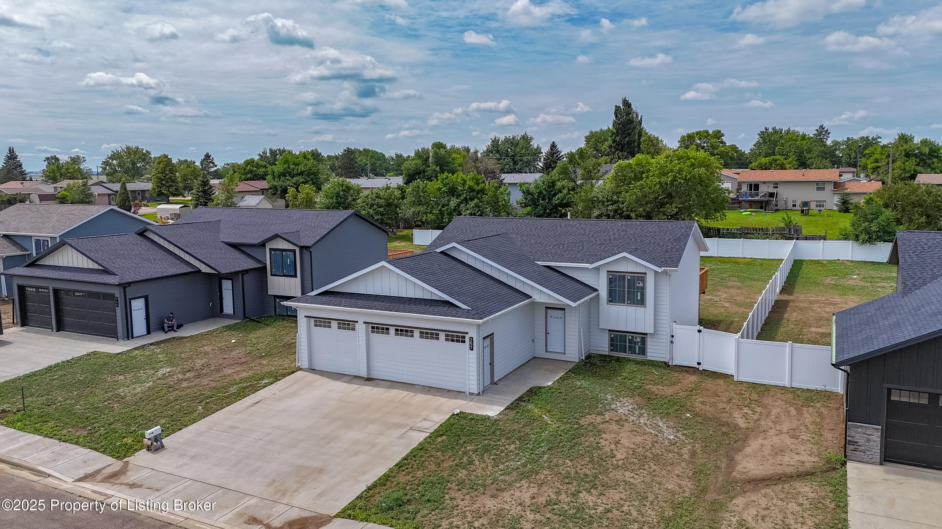 Property Photo: 257 15th Avenue E ND 58601