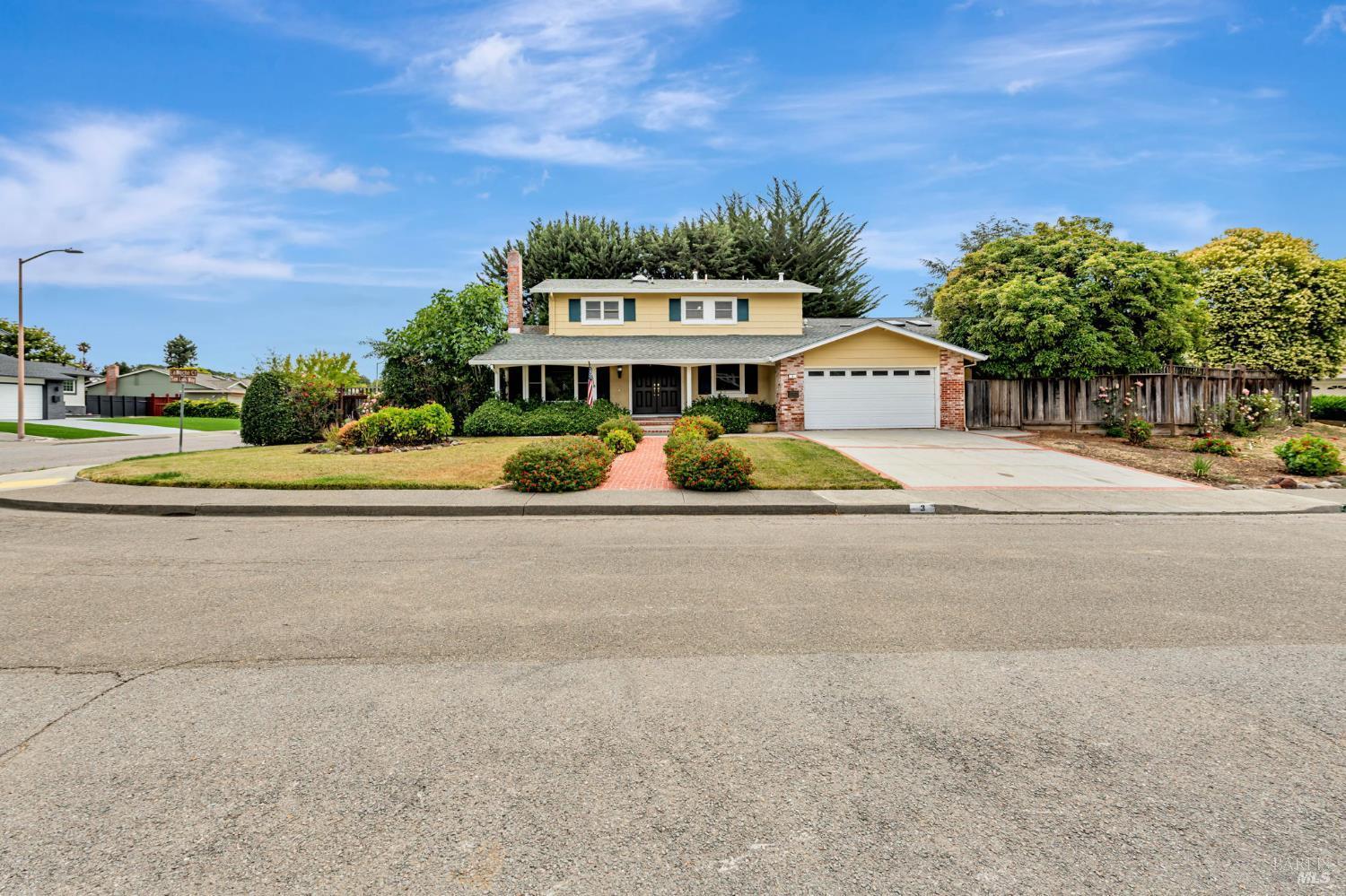 Property Photo: 3 La Noche Court CA 94945