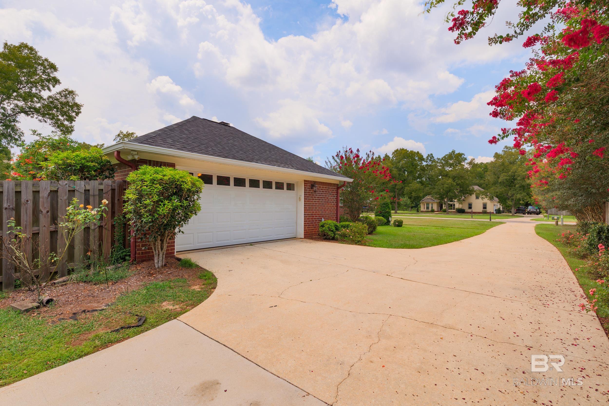 Property Photo: 9158 Ashley Court AL 36526