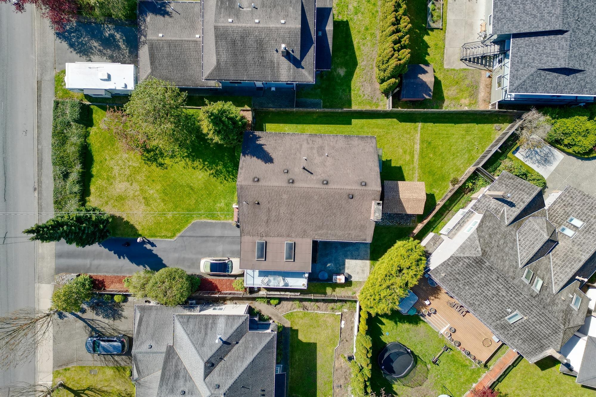 Property Photo: 5551 4 Avenue BC V4M 1H2