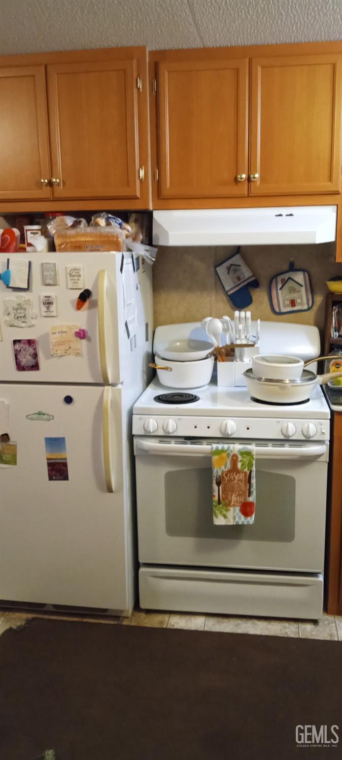 Property Photo: 8420 Fremontia Way CA 93240