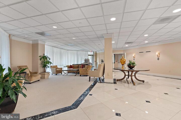 Property Photo:  901 N Monroe Street 509  VA 22201 