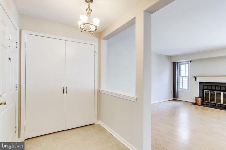 Property Photo:  2429 S Walter Reed Drive  VA 22206 