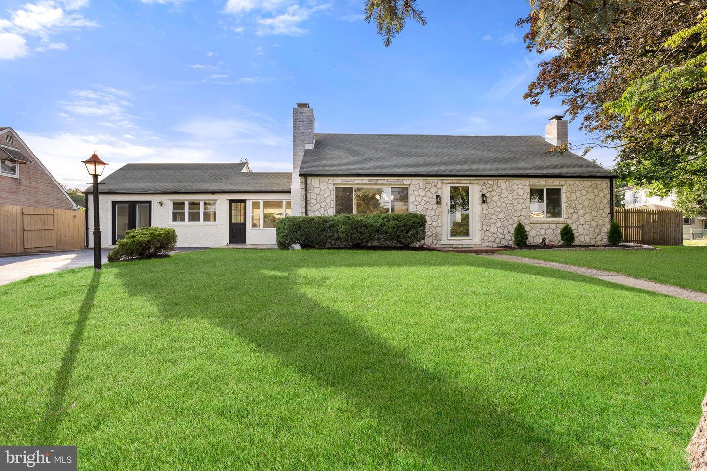 114 Leonard Avenue  Hamilton NJ 08610 photo