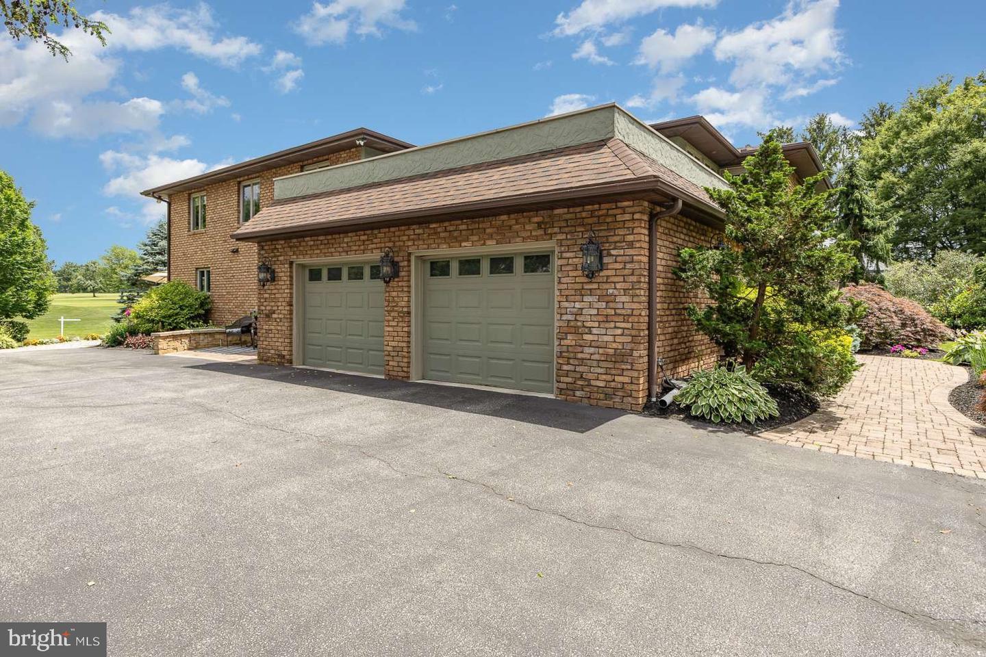 Property Photo:  1375 Detwiler Drive  PA 17404 