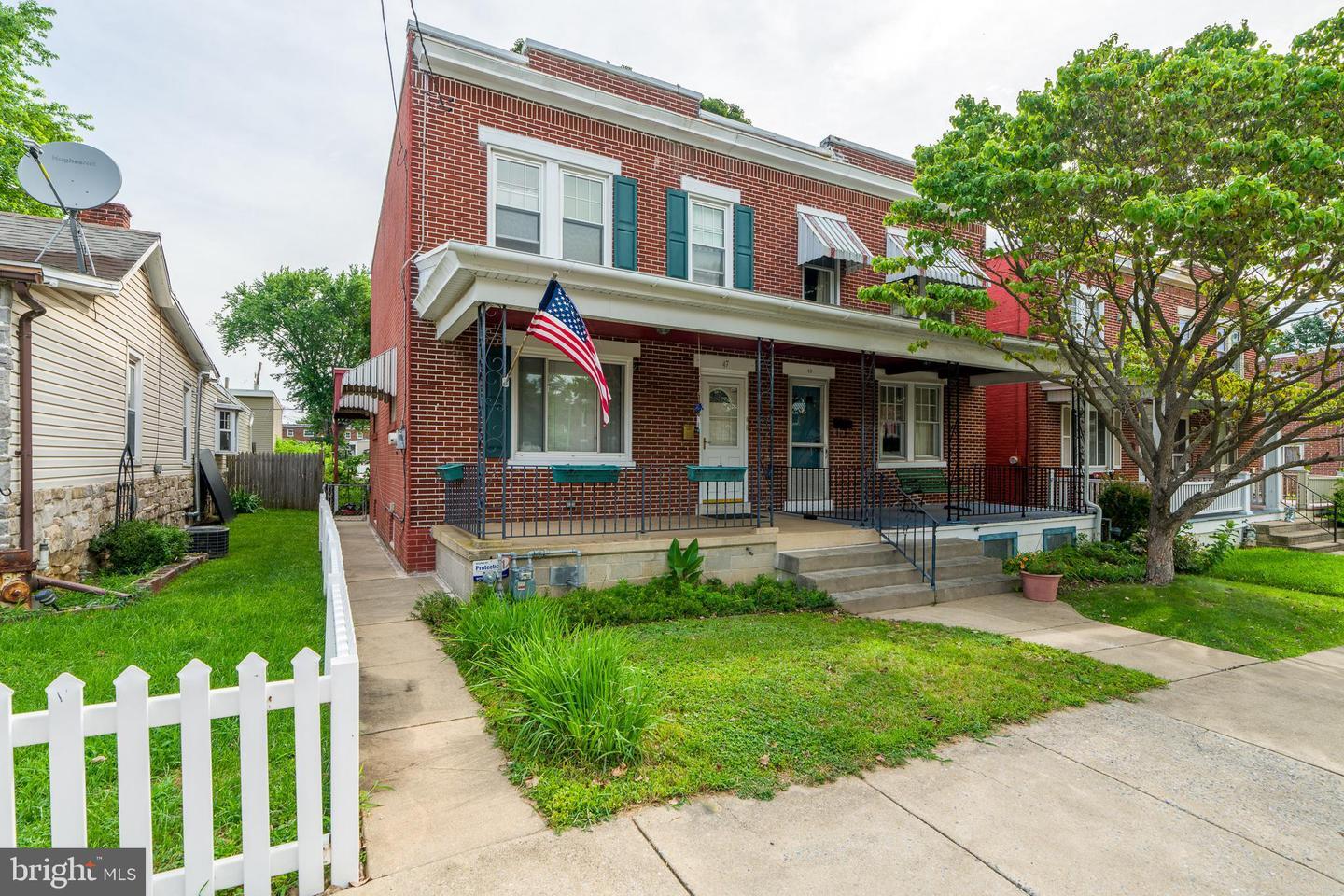 Property Photo: 47 S Pearl Street PA 17603