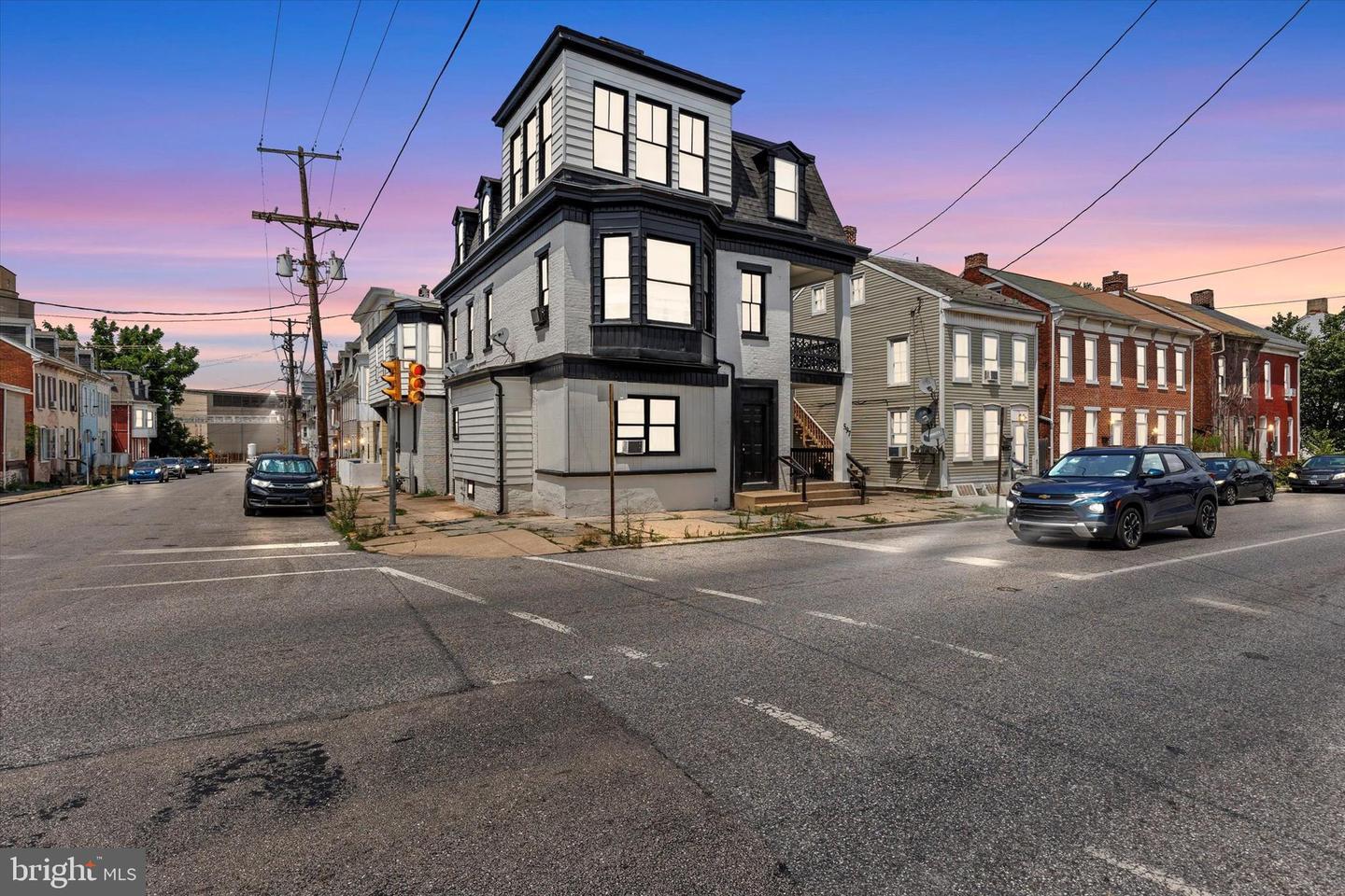 Property Photo: 597 W Philadelphia Street PA 17403