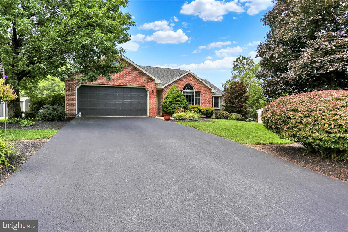 Property Photo: 12 Archer Lane PA 19607