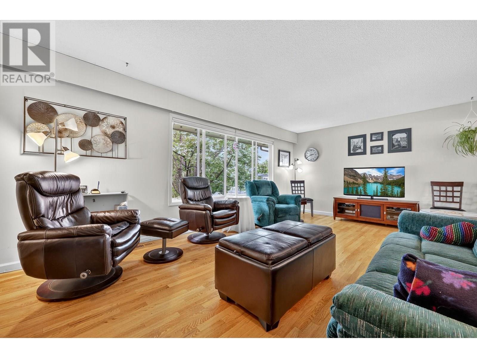 Photo de la propriété: 1498 Lombardy Square BC V1Y 3S7