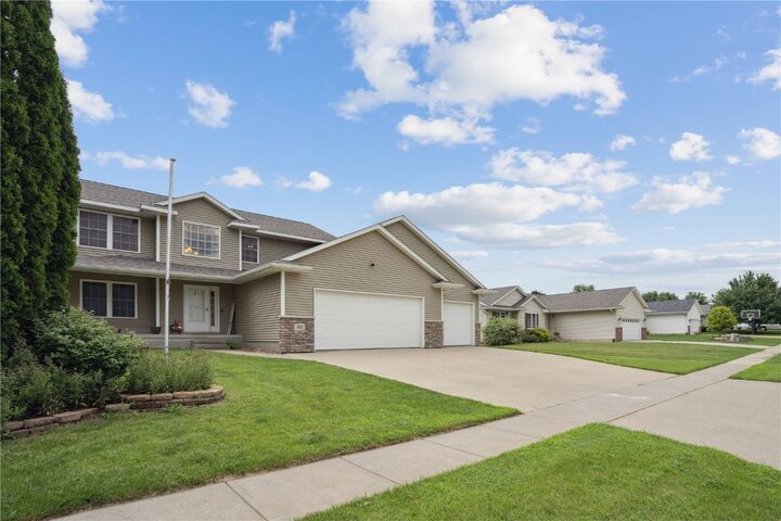 Property Photo: 318 Crestview Drive IA 52213