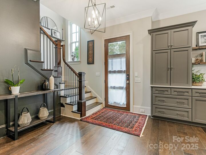 Property Photo:  2043 Lynnwood Drive  NC 28209 