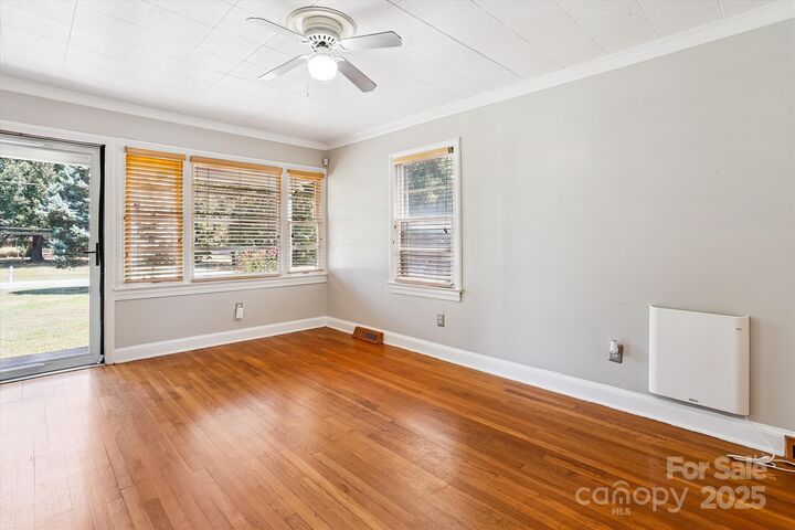 Property Photo: 1410 Shearers Road NC 28115
