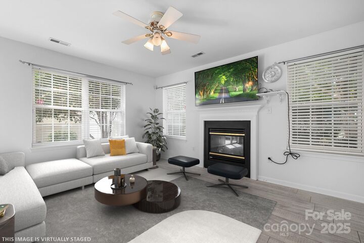 Property Photo: 8834 Meadowmont View Drive NC 28269