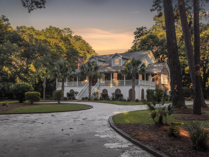 Property Photo:  102 Flud Street  SC 29483