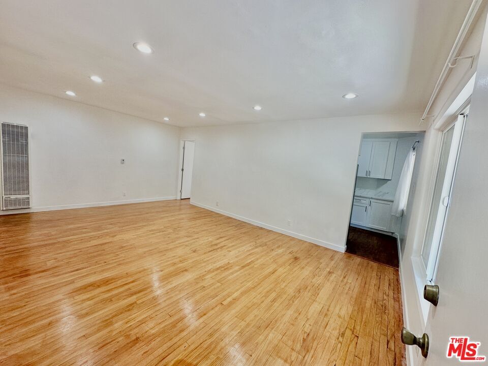 Property Photo:  1108 S Sherbourne Dr  CA 90035 