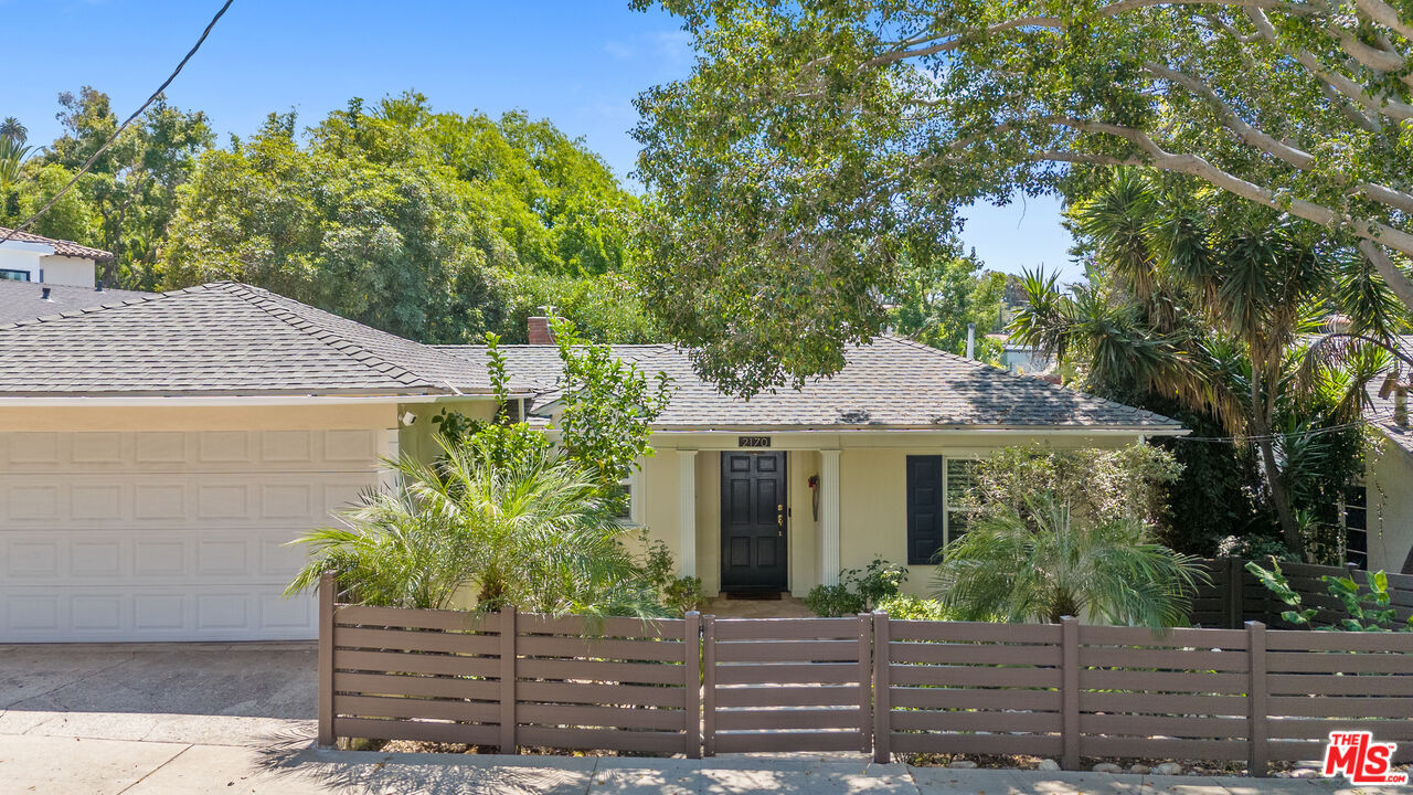 Property Photo: 2170 Willetta St CA 90068