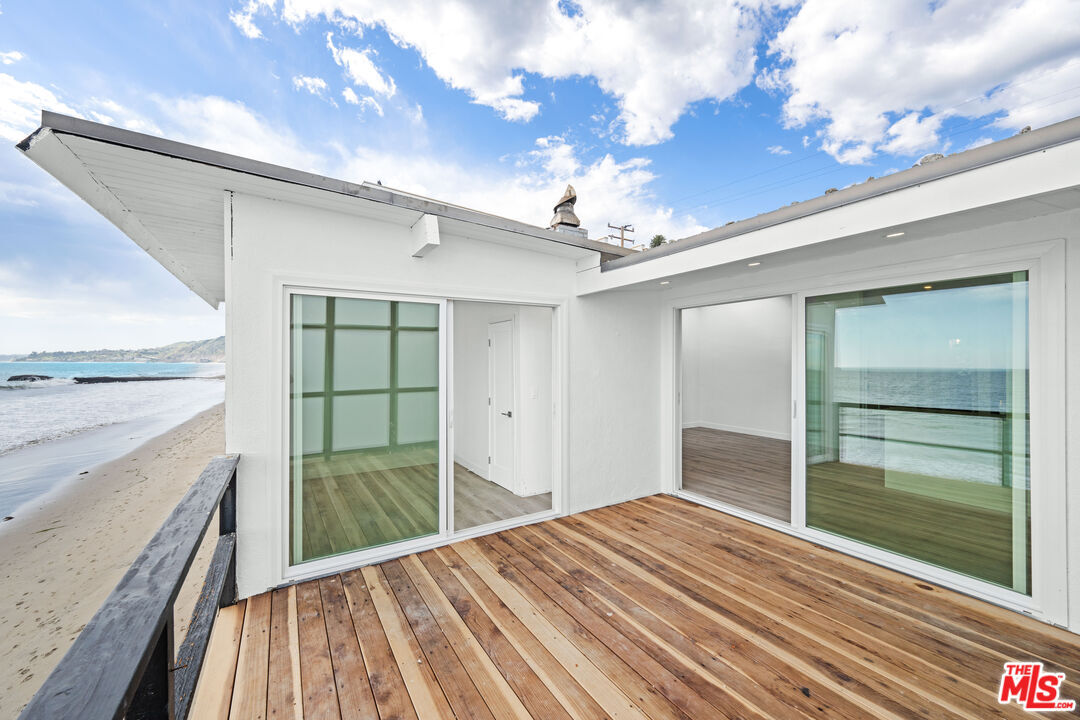 Property Photo: 25154 Malibu Rd CA 90265