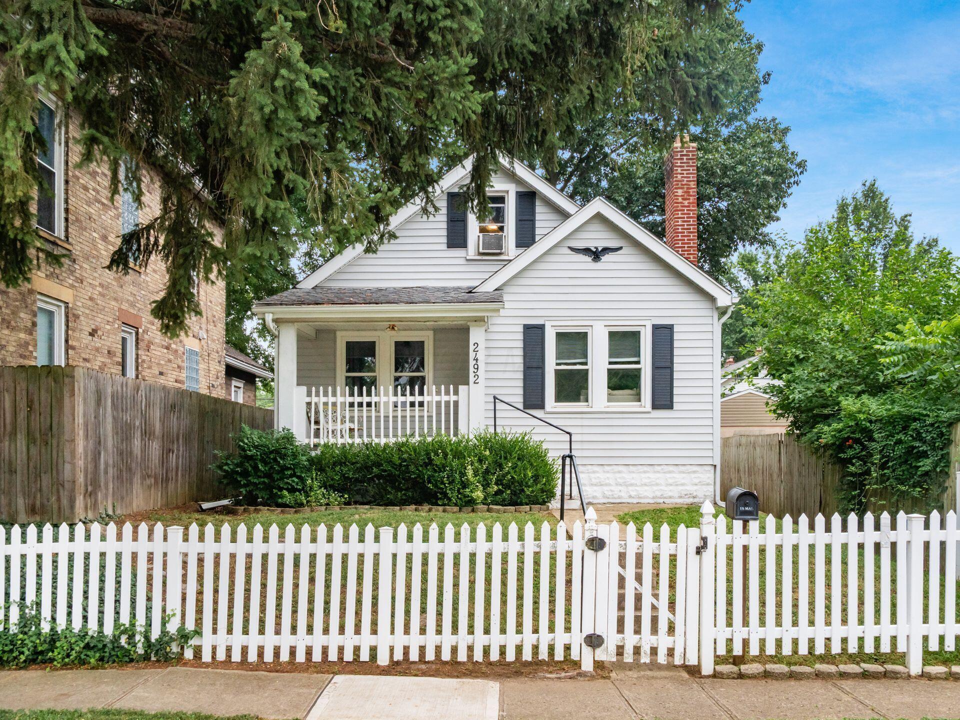 Property Photo: 2492 Deming Avenue OH 43202