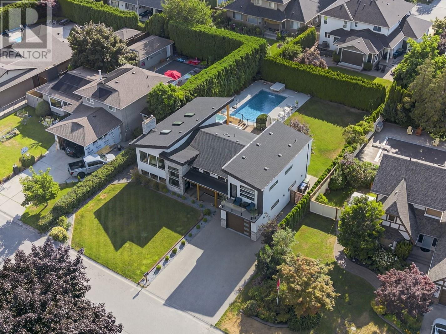 4354 Kensington Drive  Kelowna BC V1W 2L8 photo